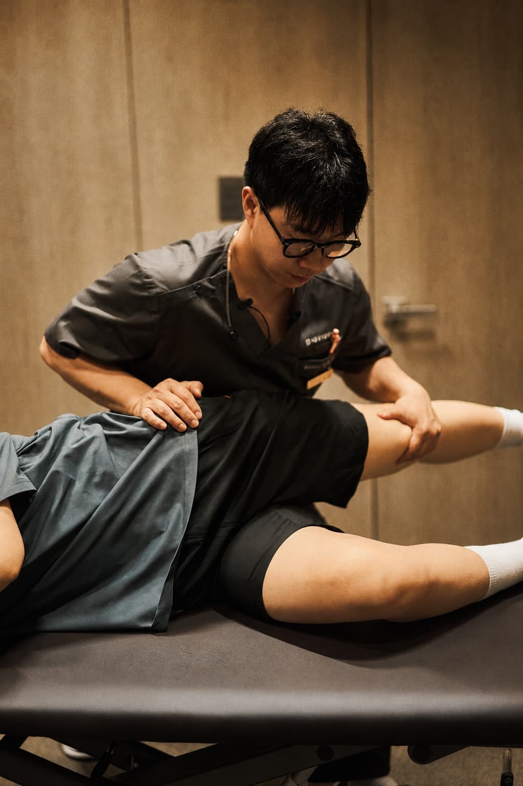 김병권 재활치료팀장 · 물리치료사 치료 장면